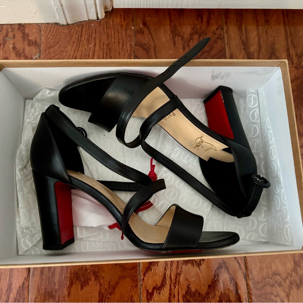 Christian Louboutin shoes size 6 . Authentic. Very good  condition!!!
